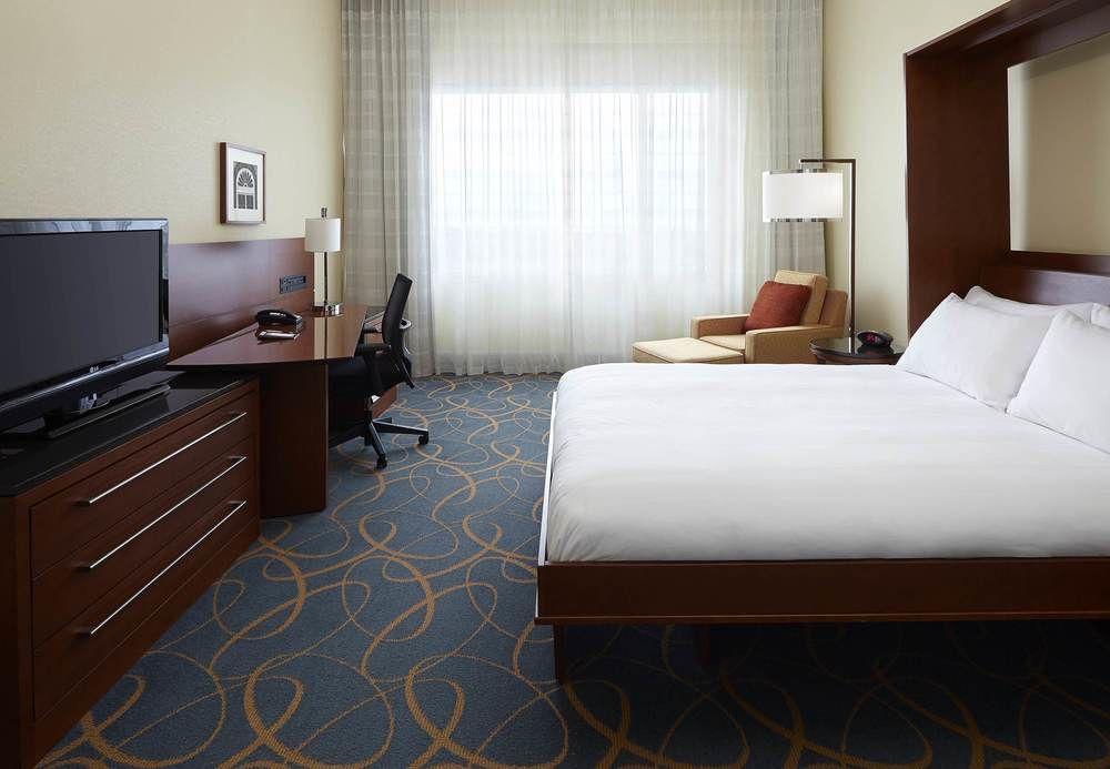 דורבאל Marriott Montreal Airport In-Terminal Hotel מראה חיצוני תמונה