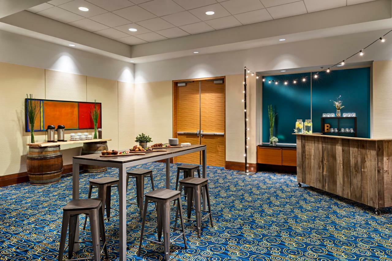 דורבאל Marriott Montreal Airport In-Terminal Hotel מראה חיצוני תמונה